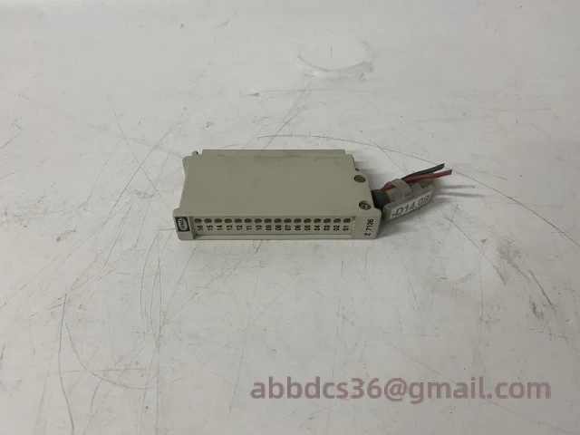 Z7136 installation view