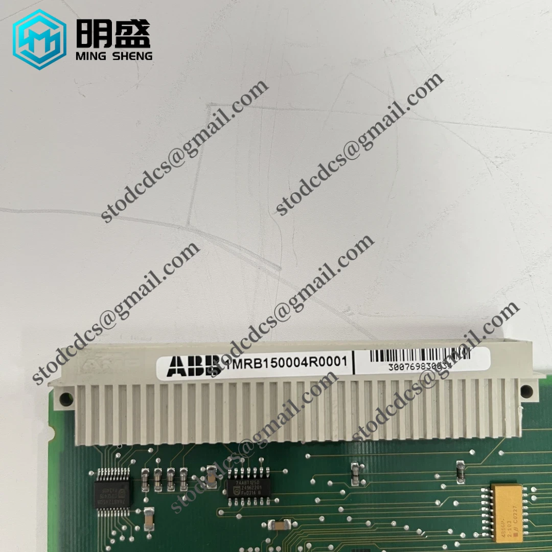 ABB 500SCM01 安全控制器模块特写