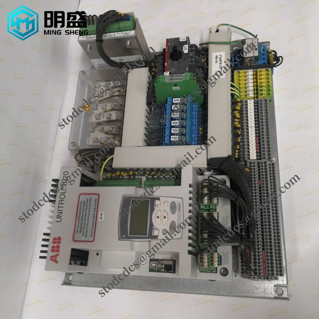 ABB UNITROL1020模块特写