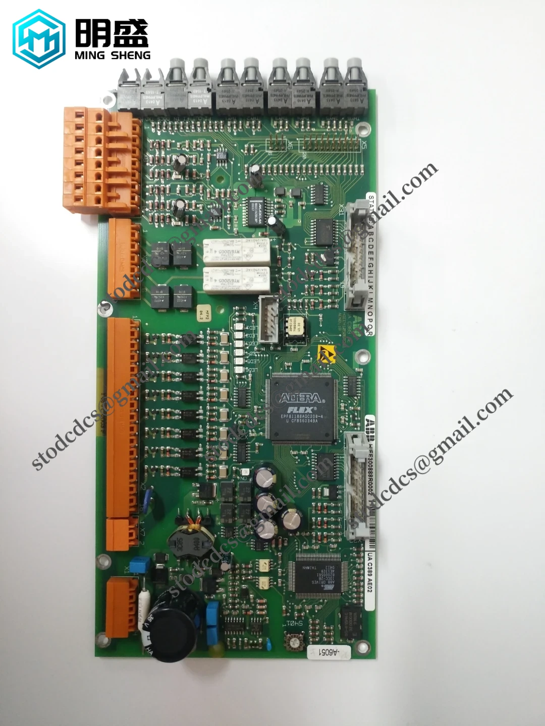 ABB UAC389AE02 控制模块特写