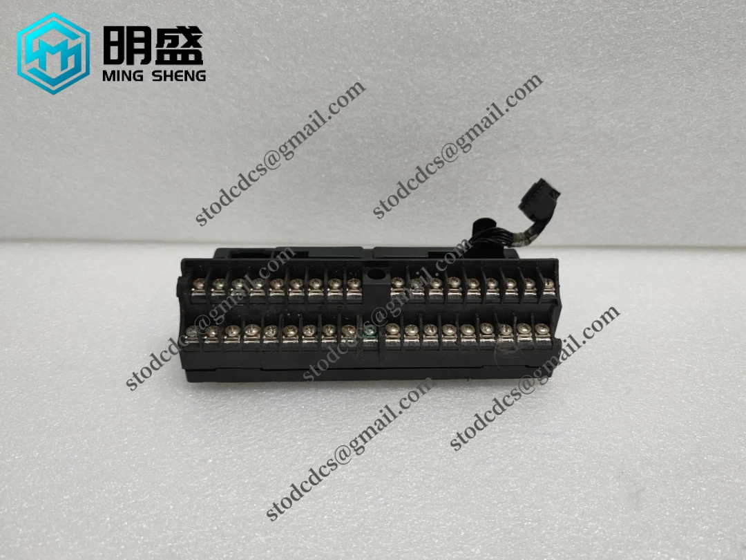 GE IC670CHS001E