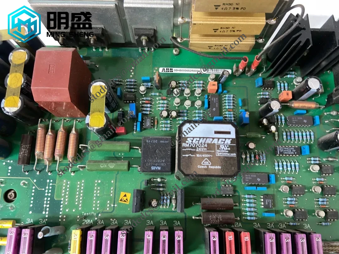 KUC720AE01 模块接口特写
